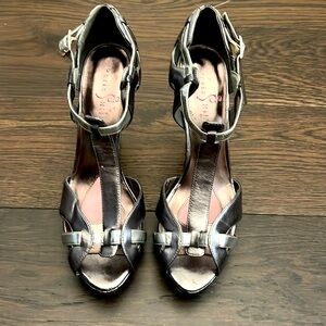 Paris Hilton pizzazz heels in gunmetal.